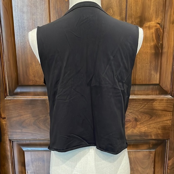 Vans Women's Graphic Crop Muscle Tee in Black - Picture 3 of 5